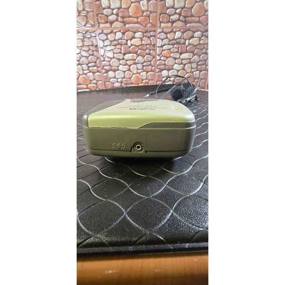 GPX C3125 Cassette Player Am FM Radio Headphone Detachable Belt Clip - Picture 5 of 9